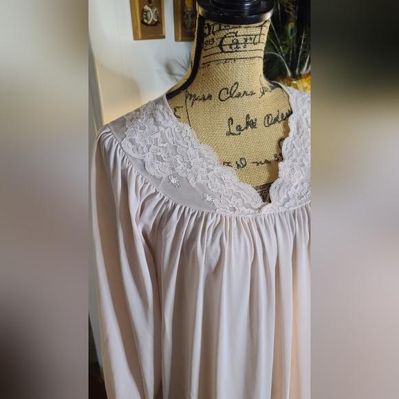 Vintage shadow line nightgown light pink - Picture 8 of 9